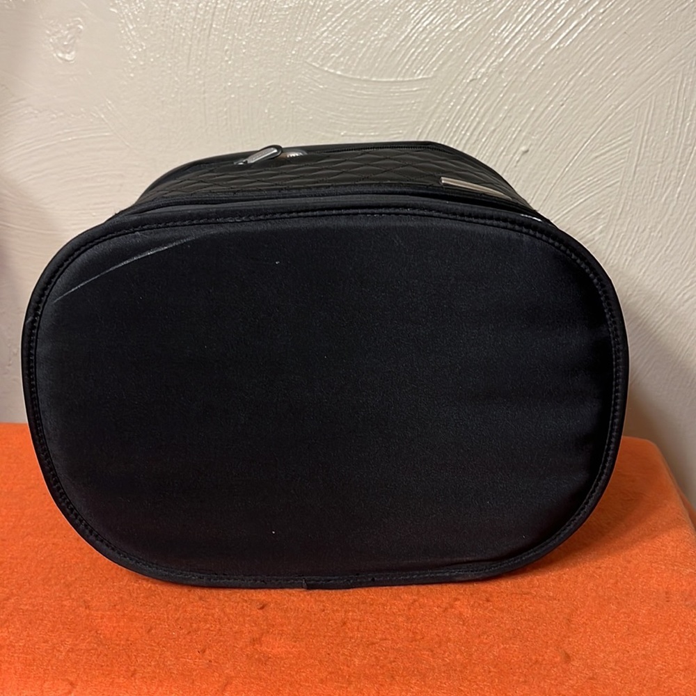 Travelon Travel Bag Beauty/Toiletries Case - Picture 6 of 16